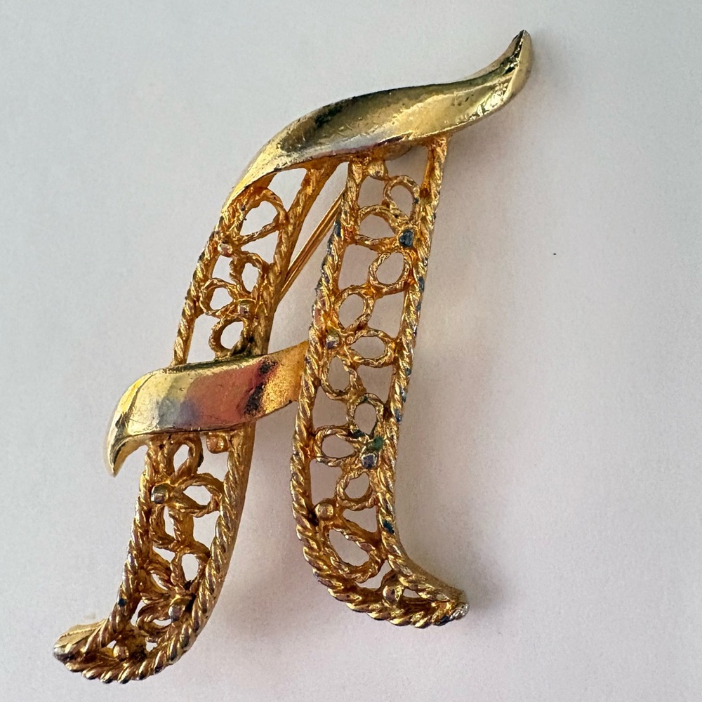 Vintage 1960s Filigree Mamselle Gold tone Initial A Brooch